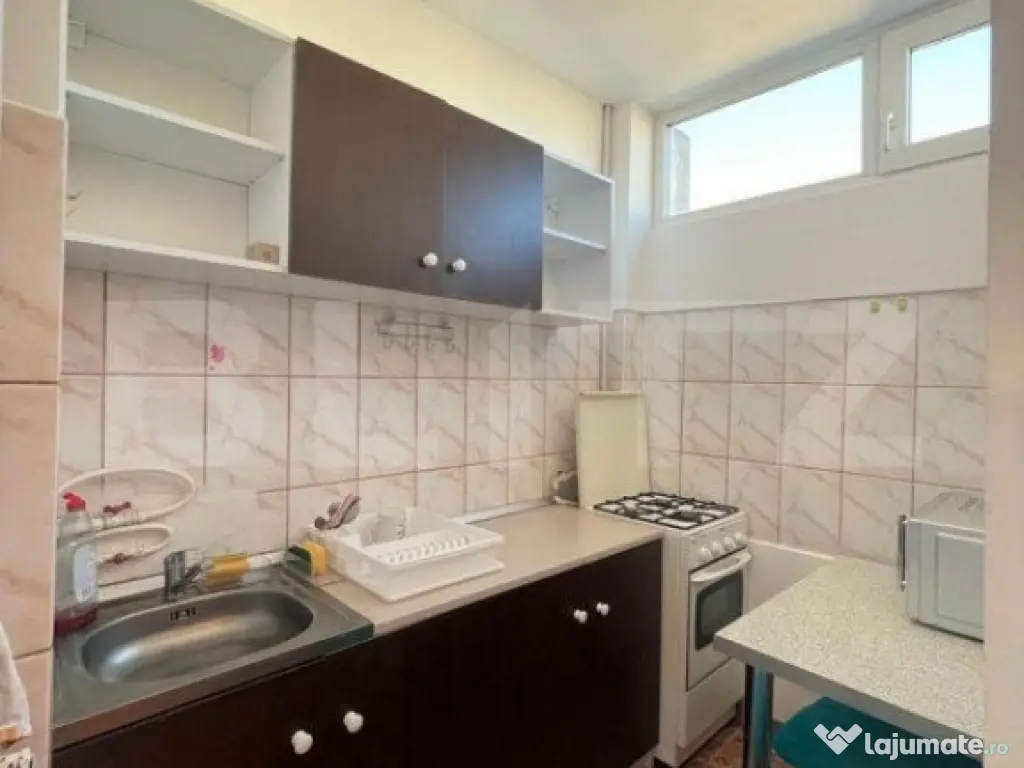 Garsoniera 28 mp, zona Big