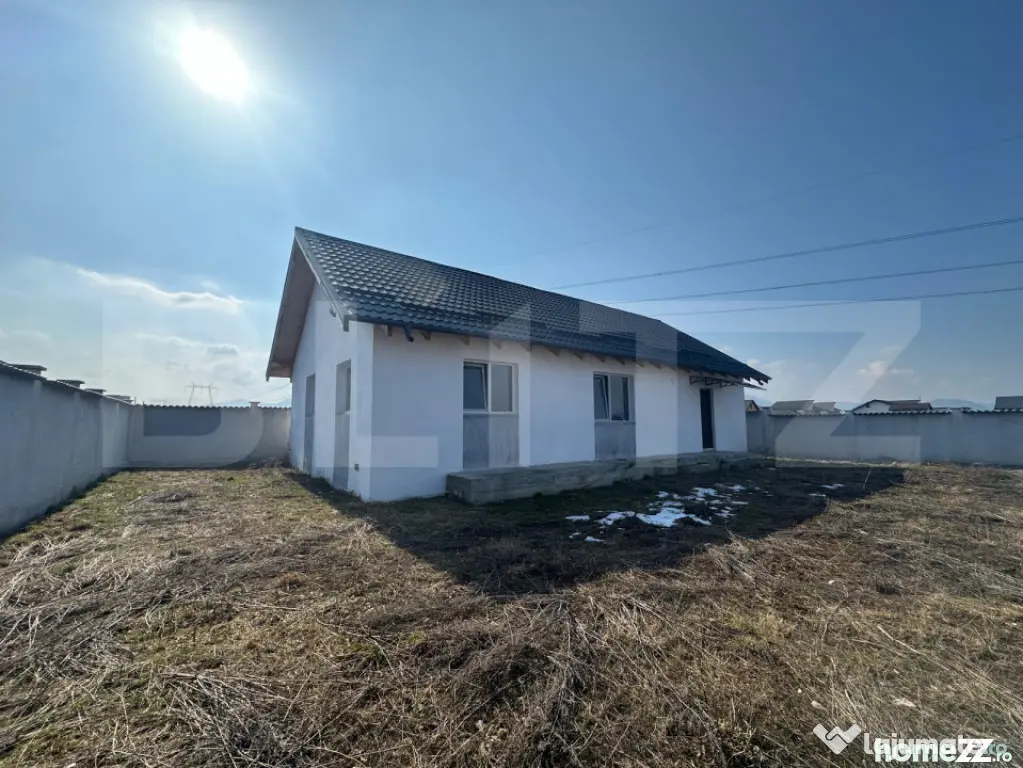Casă de Vânzare cu 3 camere în Cartierul Izvor, Tărlung - Tarlungeni (Brasov)
