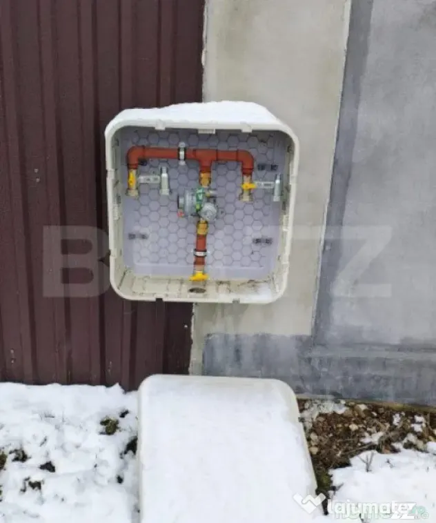 Casă de Vânzare cu 3 camere în Cartierul Izvor, Tărlung - Tarlungeni (Brasov)