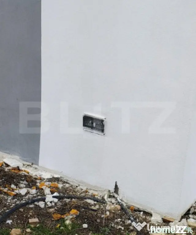 Casă de Vânzare cu 3 camere în Cartierul Izvor, Tărlung - Tarlungeni (Brasov)