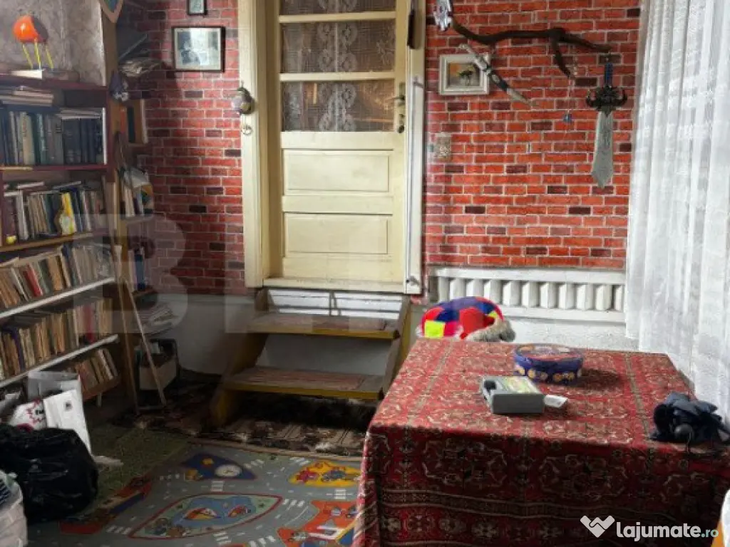 Casa, 4 camere, 144 mp, zona Buna Vestire