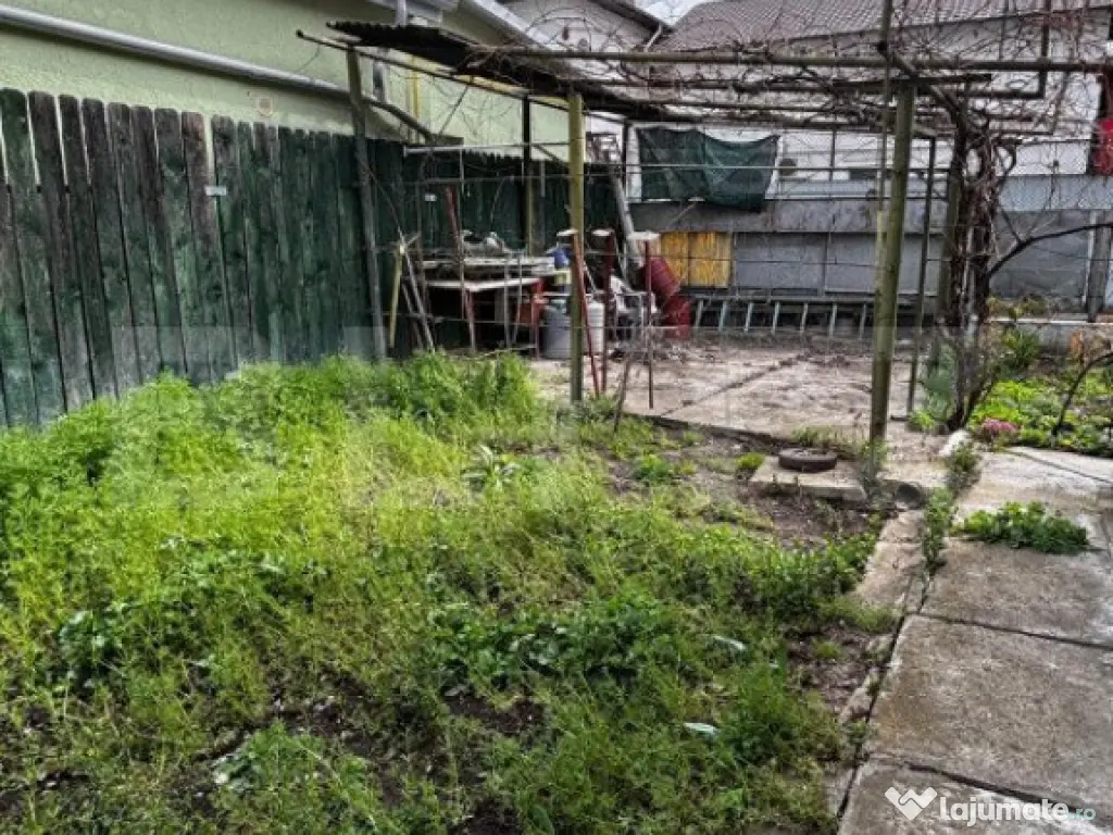 Casa, 4 camere, 144 mp, zona Buna Vestire