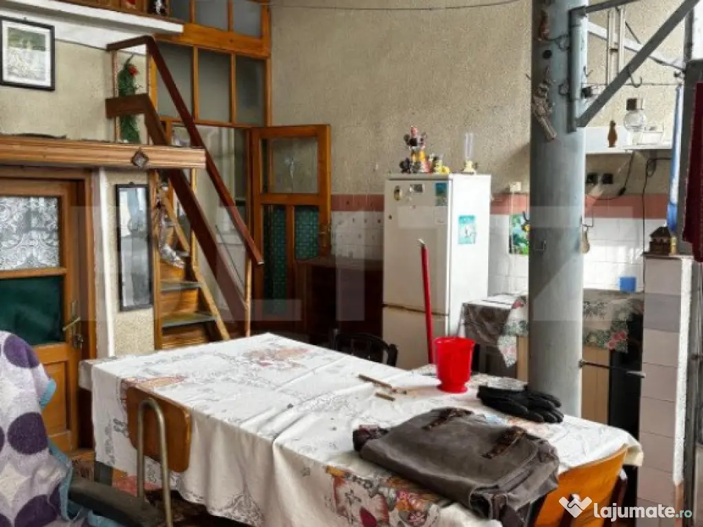 Casa, 4 camere, 144 mp, zona Buna Vestire