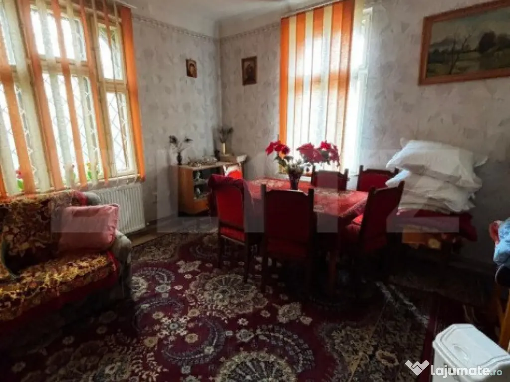 Casa, 4 camere, 144 mp, zona Buna Vestire