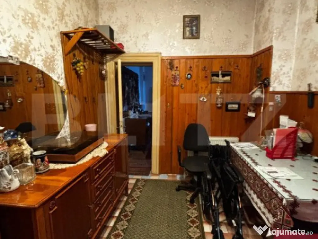 Casa, 4 camere, 144 mp, zona Buna Vestire