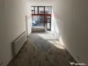Spațiu comercial de închiriat, 39 mp, în zona Ultracen... 
