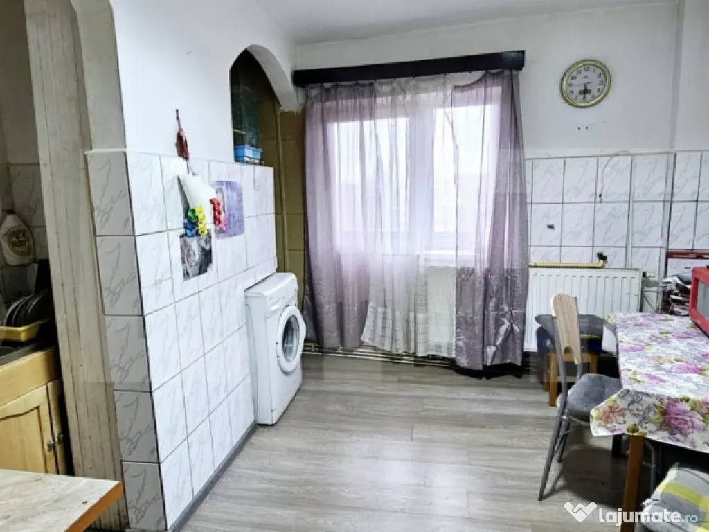 Apartament 3 camere, 78 mp, 4 balcoane – Sf.Gheorghe