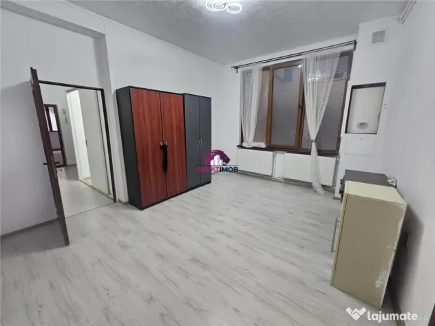 Apartament de inchiriat pentru locuit/Muncitori/Angajati/bir