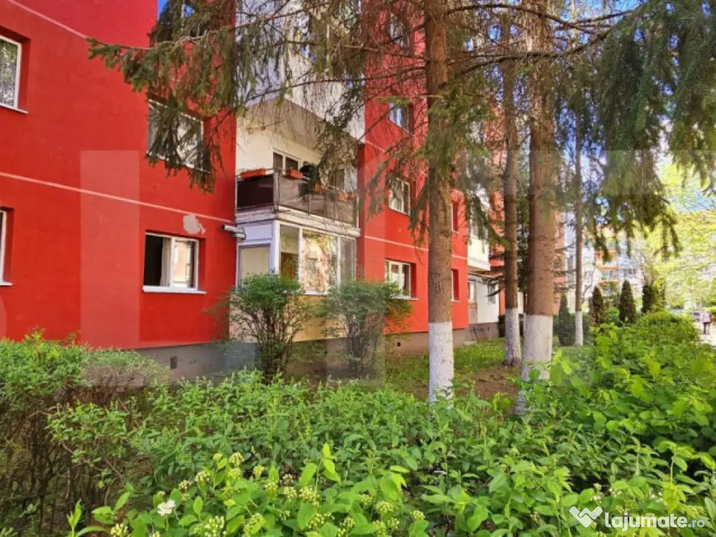Apartament cu 3 camere, parter -Sf.Gheorghe