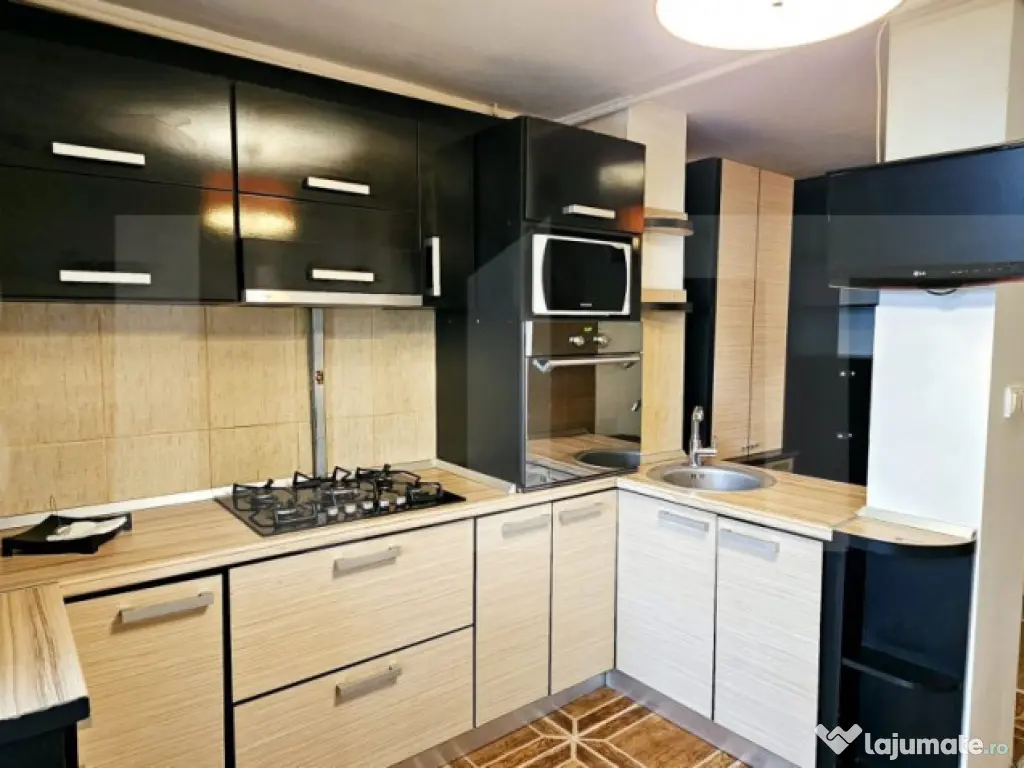 Apartament cu 3 camere, parter -Sf.Gheorghe