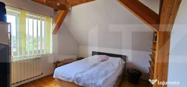 Casă, de vanzare, cu 6 camere, 300 mp, zona semicentrala