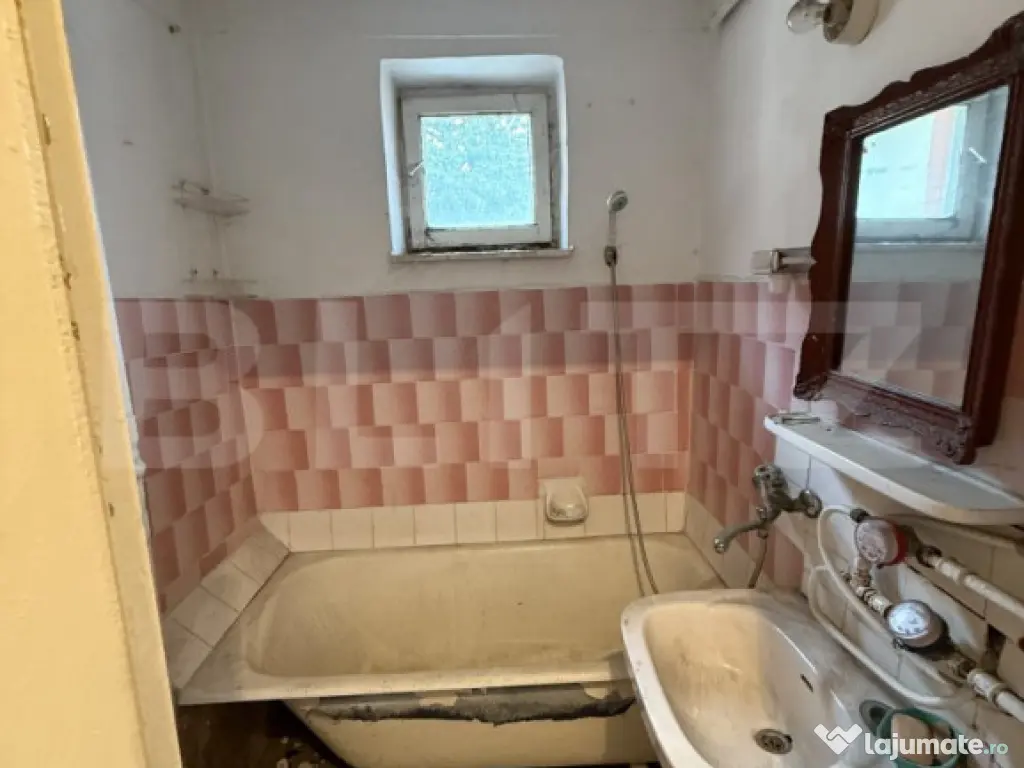 Investitie! Apartament cu 2 camere, 37 mp, etaj intermediar,