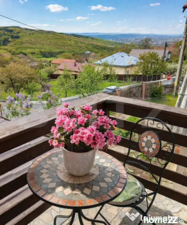 Apartament de vanzare, cu 3 camere, 100 mp, zona Breazu - Rediu (Iasi)
