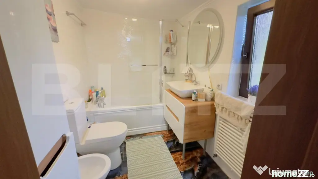 Apartament de vanzare, cu 3 camere, 100 mp, zona Breazu - Rediu (Iasi)