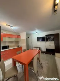 Apartament 3 camere, etaj 1, zona Muzeul Apei