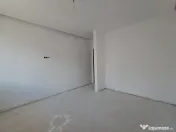 Apartament 3 cam 66 mp, et.1, 2 bai, parcare str.Sesul de Sus, Florest 