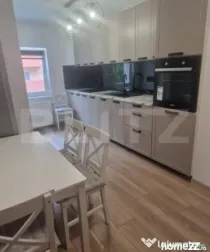 Apartament de vanzare, cu 3 camere, 72 mp, zona Gheorghe Doj