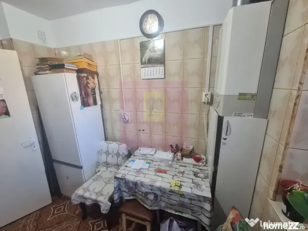 Apartament cu 3 camere de vanzare in Campina - Zona Centrala