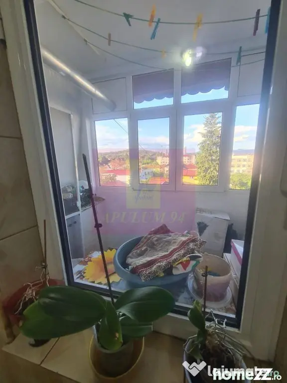 Apartament cu 3 camere de vanzare in Campina - Zona Centrala - Campina (Prahova)