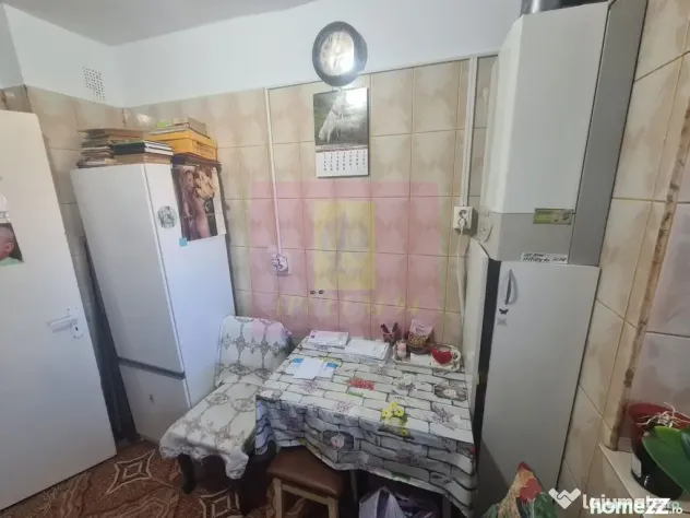 Apartament cu 3 camere de vanzare in Campina - Zona Centrala - Campina (Prahova)