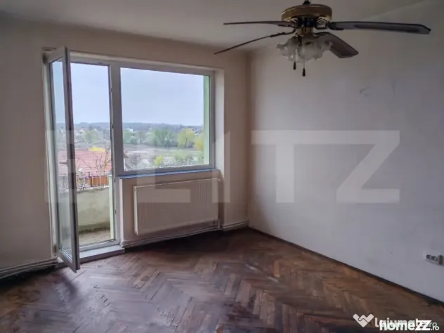 Apartament de vanzare cu 3 camere, 69 mp, zona Str. Botizulu - Satu Mare (Satu-Mare)