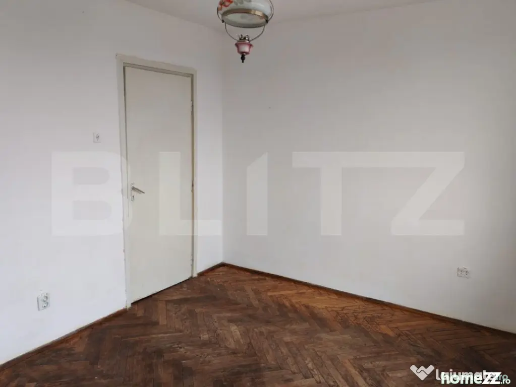 Apartament de vanzare cu 3 camere, 69 mp, zona Str. Botizulu - Satu Mare (Satu-Mare)