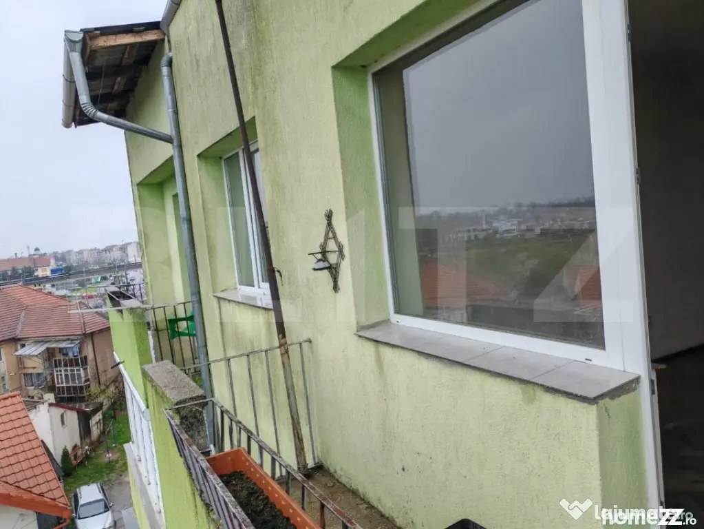 Apartament de vanzare cu 3 camere, 69 mp, zona Str. Botizulu - Satu Mare (Satu-Mare)