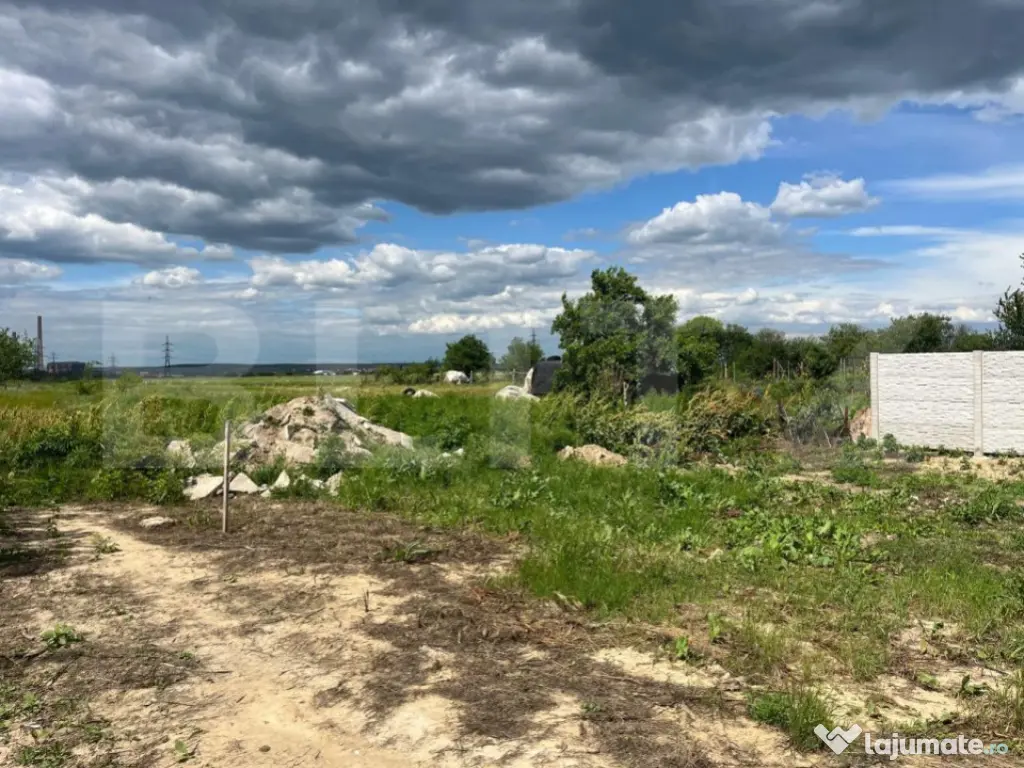 Teren 500-1123 mp, zona Rovine 2 (Troaca)