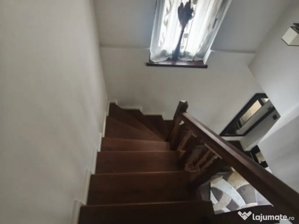 Casa + teren 2600mp, zona Horodnic de Sus, Radauti