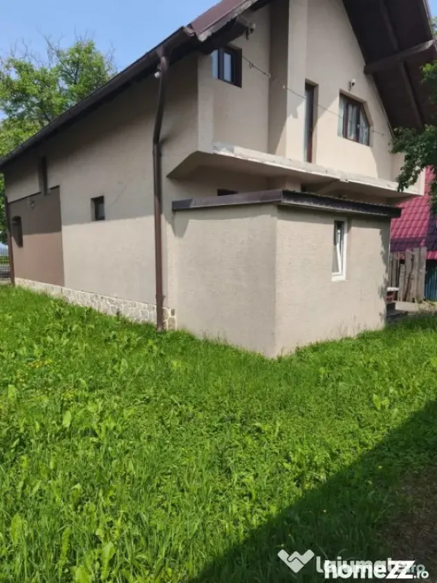 Casa + teren 2600mp, zona Horodnic de Sus, Radauti - Horodnic (Suceava)