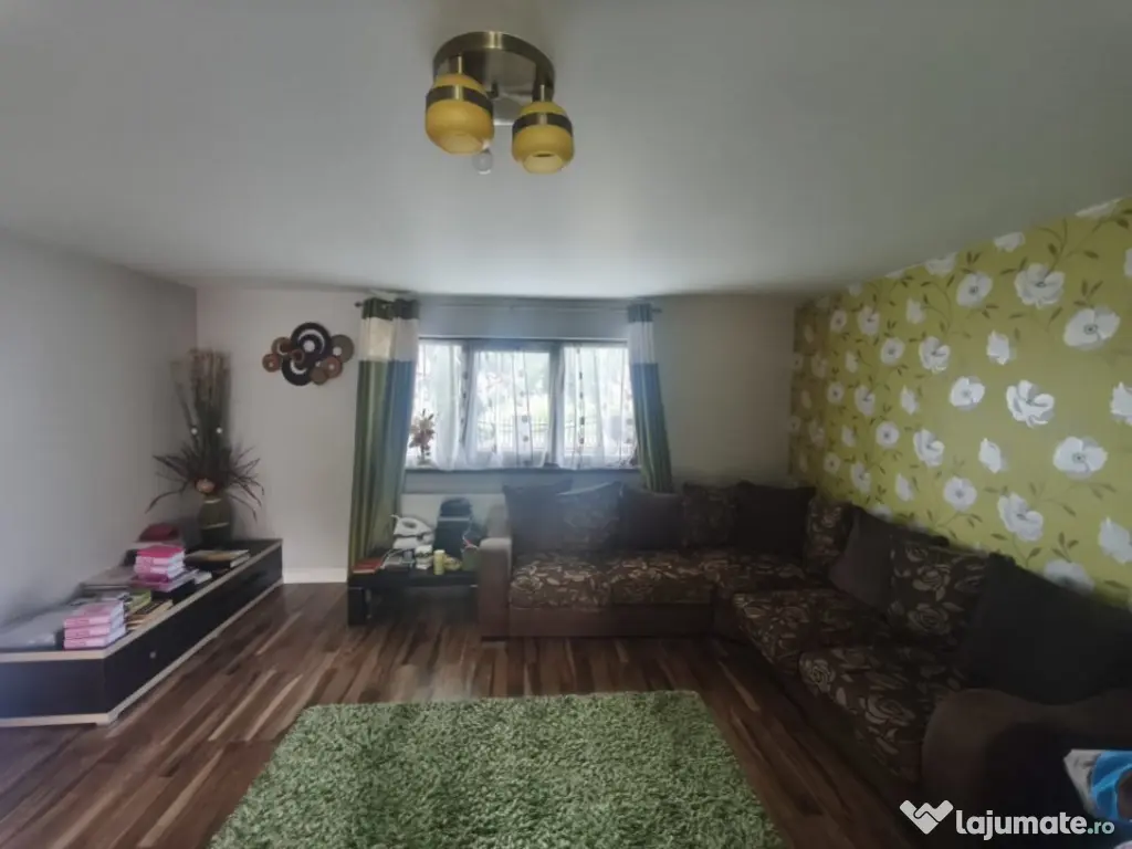 Casa + teren 2600mp, zona Horodnic de Sus, Radauti