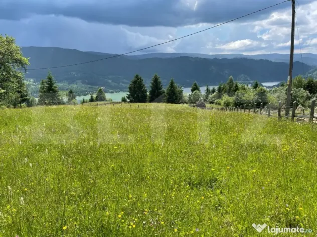 Teren Intravilan Colibita 1346mp cu Panorama asupra lacului