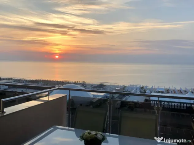 Apartament 3 camere zona Mamaia Nord