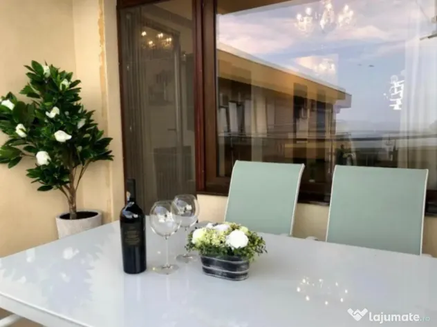 Apartament 3 camere zona Mamaia Nord