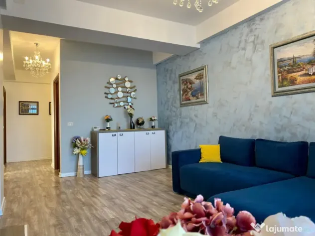 Apartament 3 camere zona Mamaia Nord