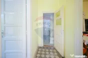 Apartament cu 3 camere de vânzare în zona Ultracentral 