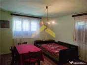 Casa 3 camere de in sat Ghioroc, judetul Arad
