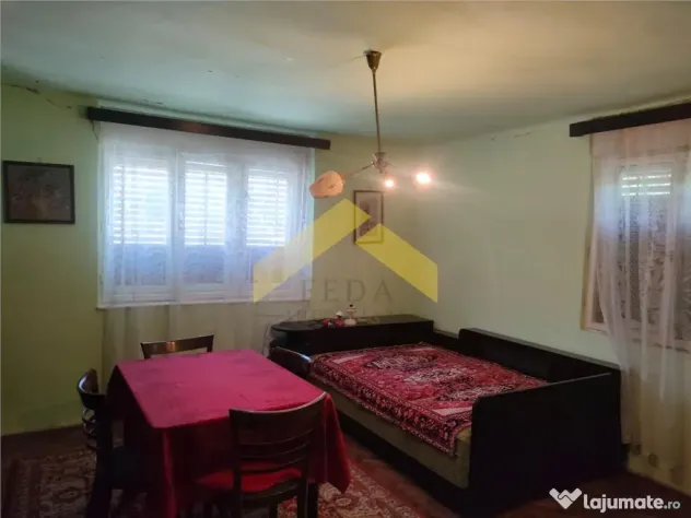 Casa 3 camere de in sat Ghioroc, judetul Arad