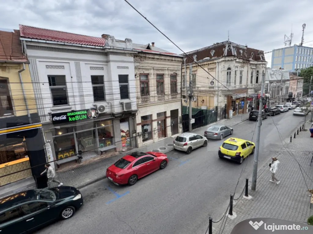 Casă S + P + E, 329 mp, cu spațiu comercial, teren 339 mp,