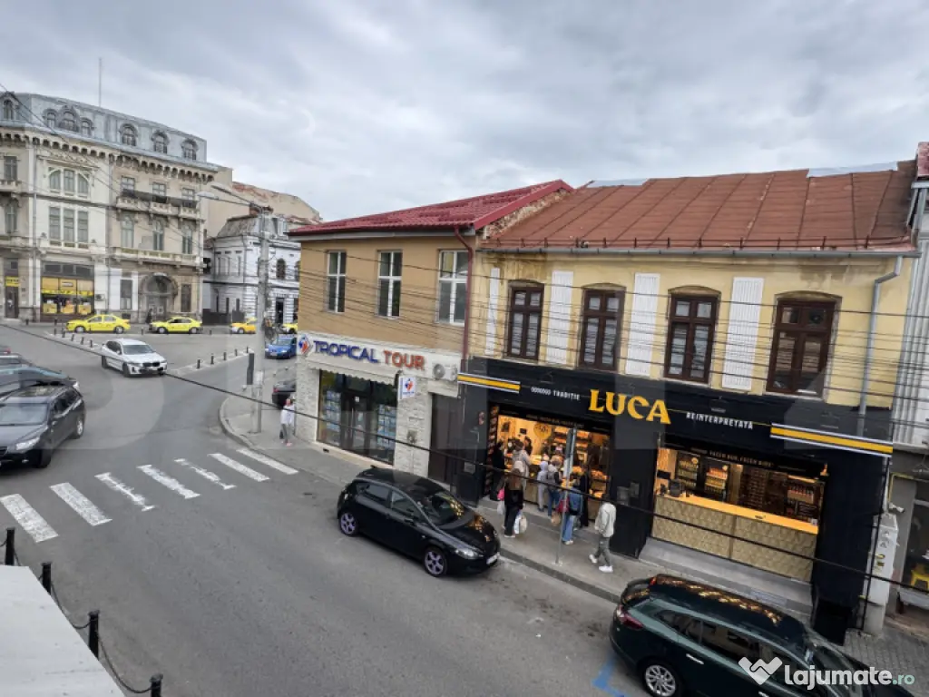 Casă S + P + E, 329 mp, cu spațiu comercial, teren 339 mp,