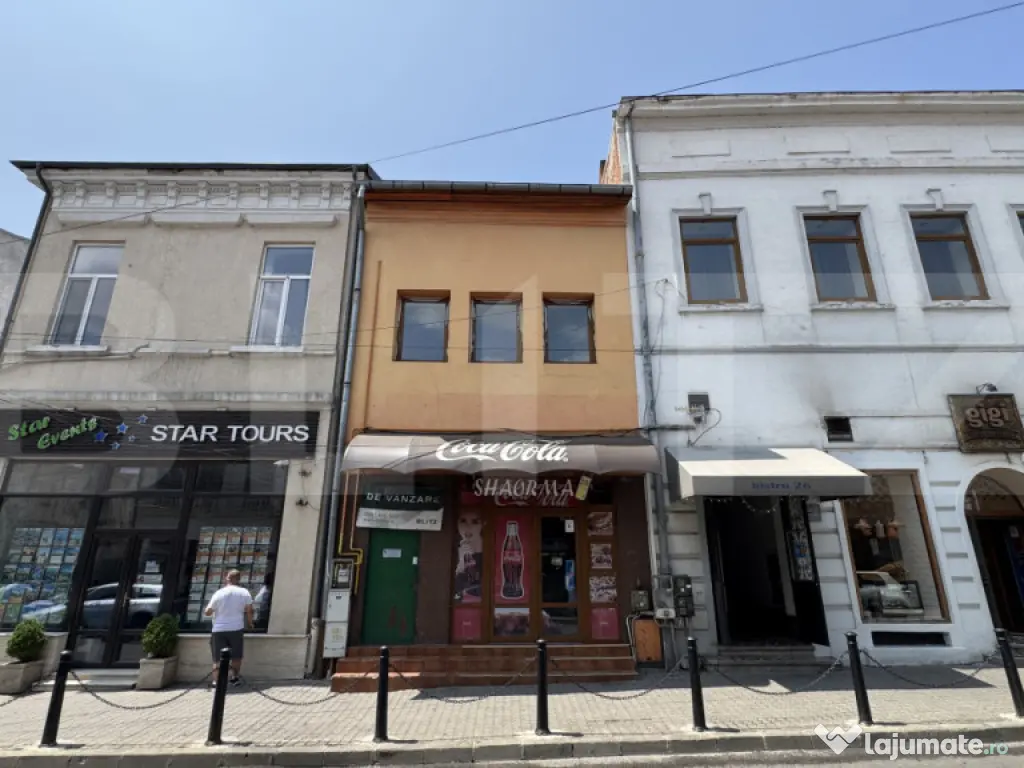 Casă S + P + E, 329 mp, cu spațiu comercial, teren 339 mp,