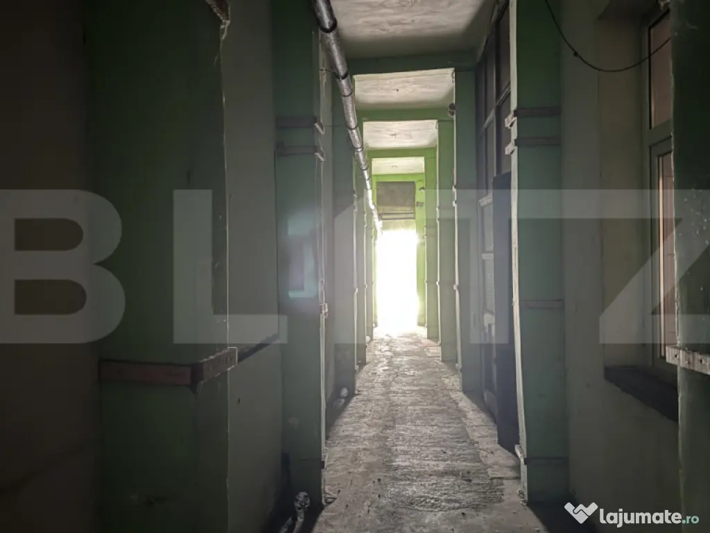 Casă S + P + E, 329 mp, cu spațiu comercial, teren 339 mp,