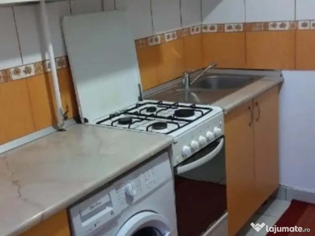 1 camera in zona Lipovei