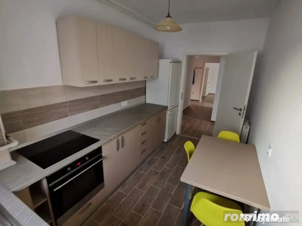 3 camere in zona Sagului