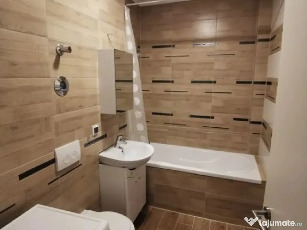 3 camere in zona Sagului