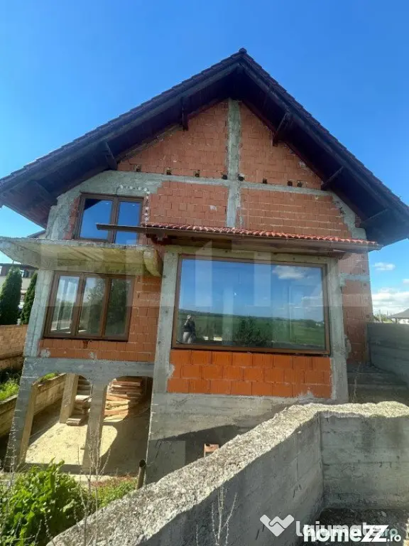 Casa pretabila pensiune/hotel , la rosu, Radauti