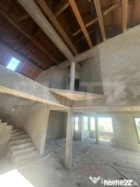 Casa pretabila pensiune/hotel , la rosu, Radauti