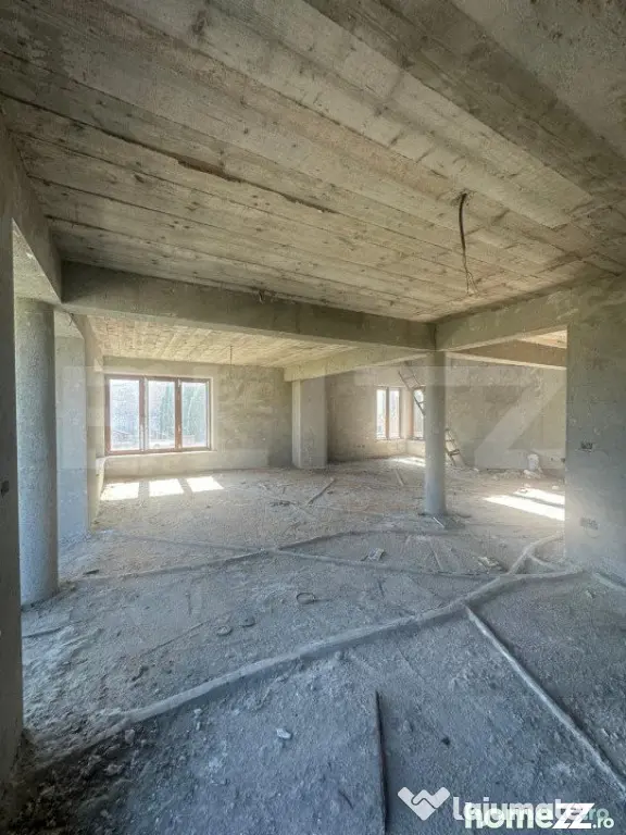 Casa pretabila pensiune/hotel , la rosu, Radauti