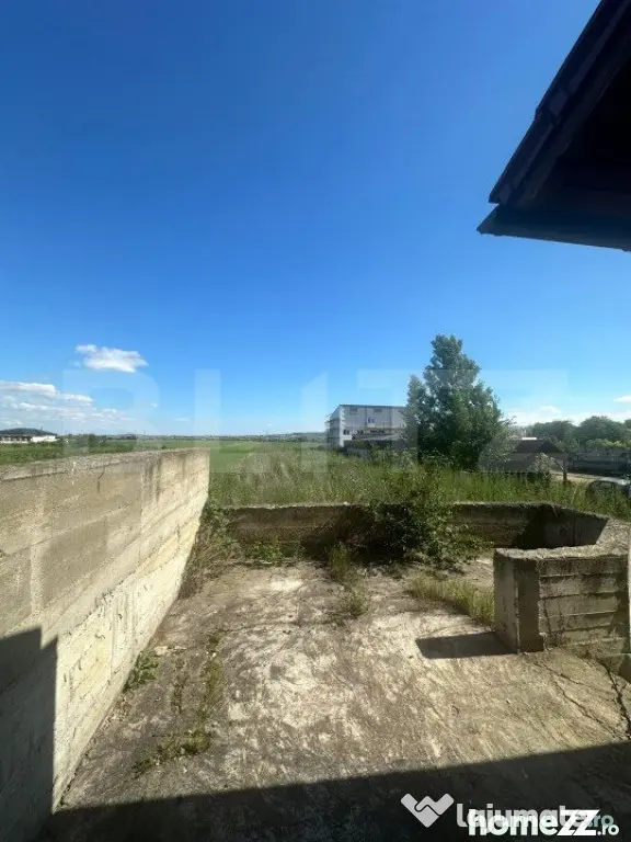 Casa pretabila pensiune/hotel , la rosu, Radauti