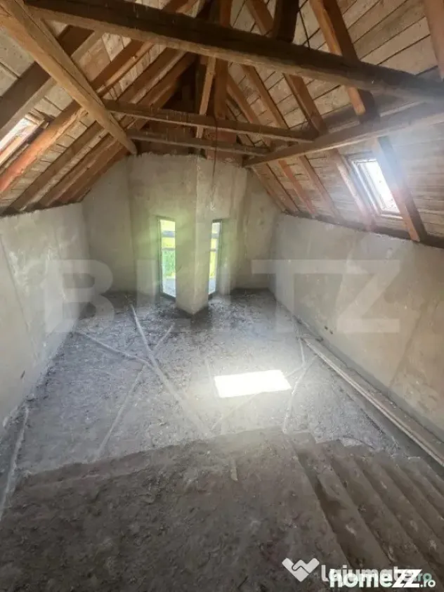 Casa pretabila pensiune/hotel , la rosu, Radauti